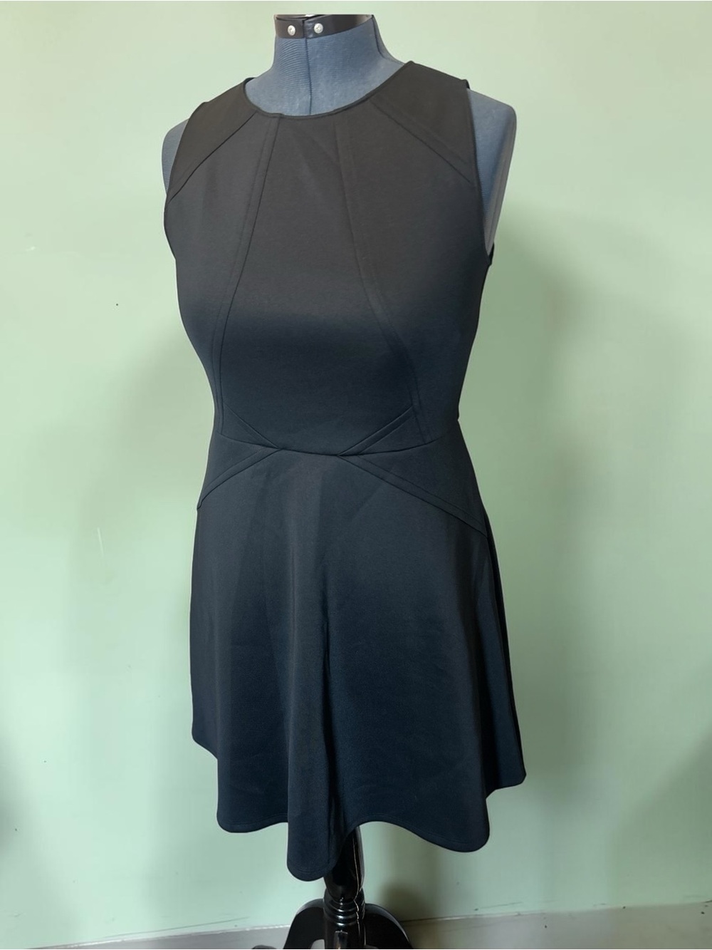 Ted Baker Mitton Black Structured Skater Dress Size 4 US 10 12 Gold Zip LBD